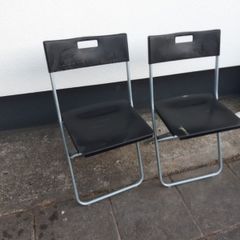 folding chair x2