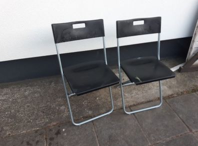 folding chair x2