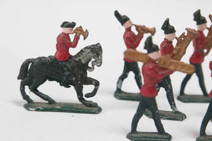 1930s lead soldier marching band