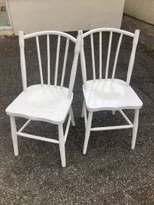 Traditional kitchen chairs
