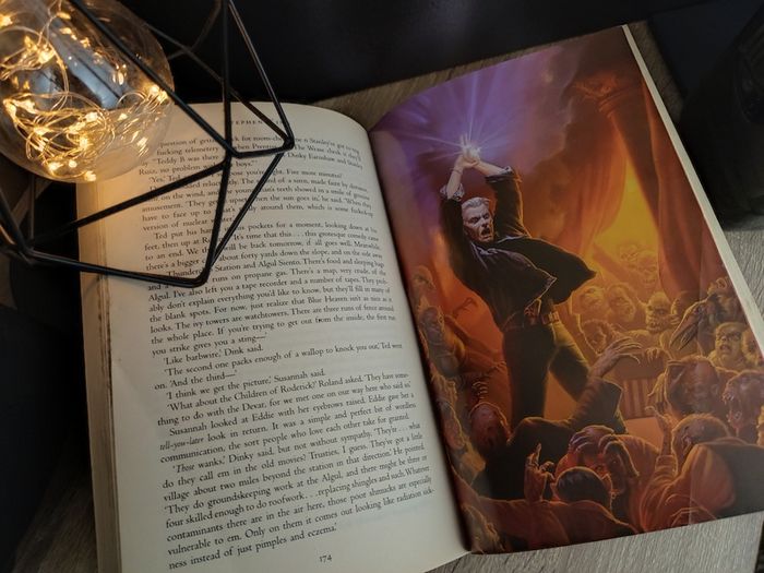 The Dark Tower ! by Stephen King ! 2005 ! by Hodder & Stoughton !