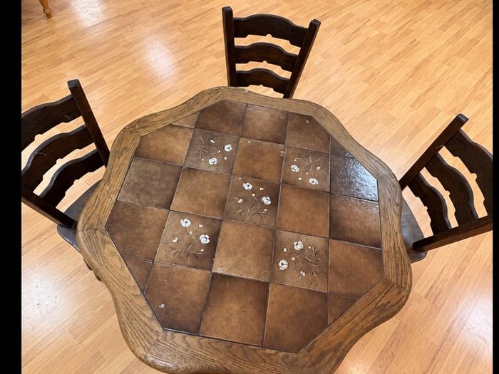 Dining set with 4 chairs
