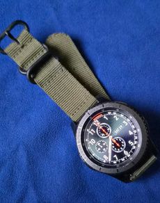 Samsung gear s3 frontier smartwatch
