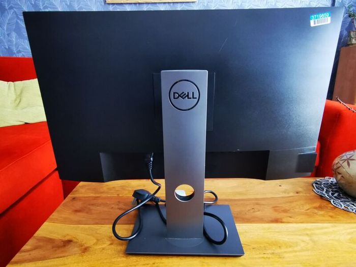 Dell 27" monitor P2720DC