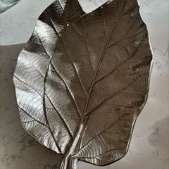 Silver leaf plate - Meadows & Byrne