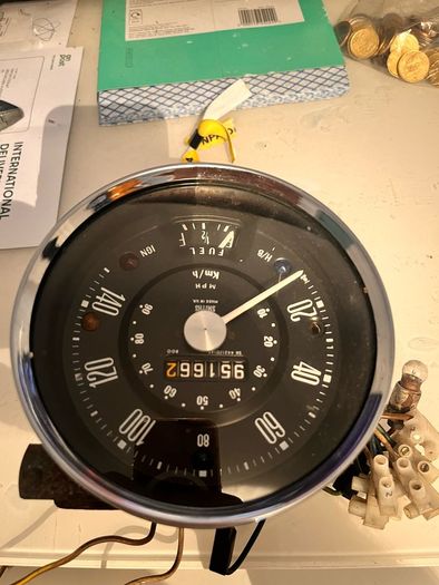 classic mini 140 KMH clocks (Smiths)