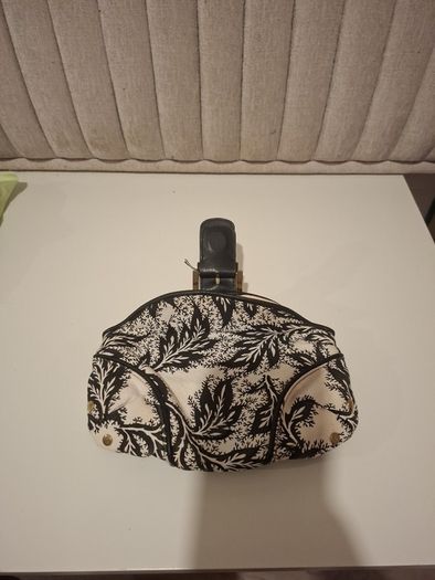 Ladies handbag