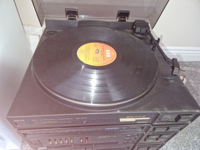 Akai Music Stack System