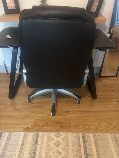 desk chair
