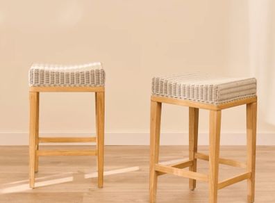 Brand new! 4 Kitchen counter / bar stools