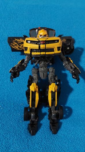 Transformer / toy / bumblebee