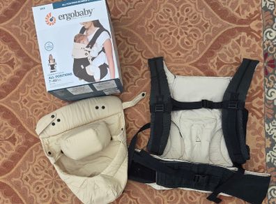 Ergobaby 360 sling/carrier with newborn insert