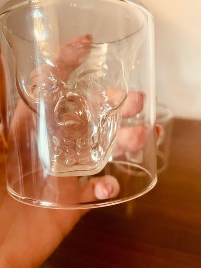 Skulls Glass Decanter Bottle with 6 shot glasses