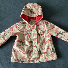 Shower resistant light jacket, 1,5-2 years