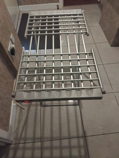 electric clothes horse