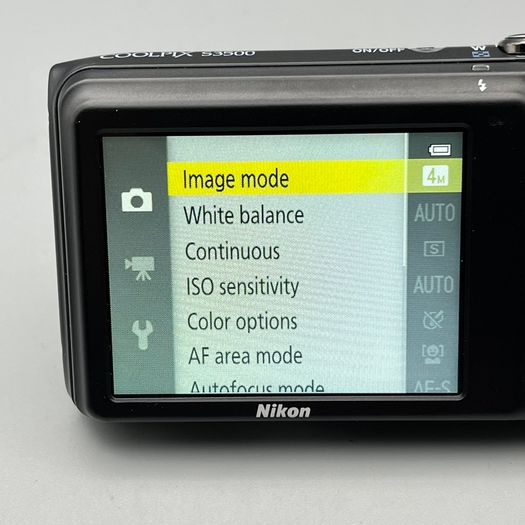 Nikon Coolpix S3500 20.1MP Digital Camera Black Tested - Full Kit