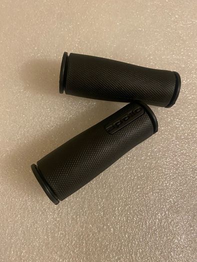 100% BRAND-NEW Bicycle Mountain bike Half Handle bar Grip 90mm, Bike parts