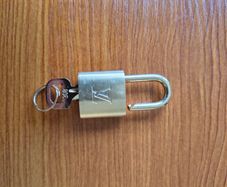 Louis Vuitton Padlock & Key #308