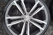 19" Vw Alloys with tyres