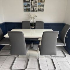 Table and 6 Chairs