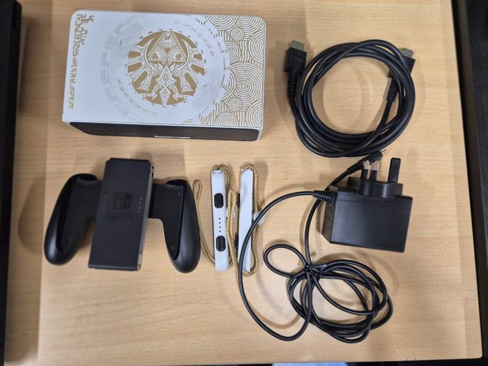 Nintendo Switch OLED: Tears of the Kingdom edition
