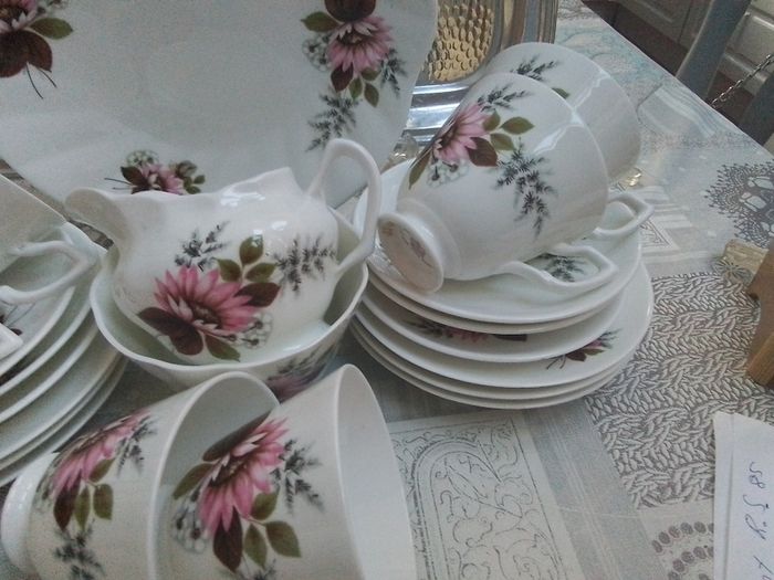 Royal Stuart 21 Piece China Teaset