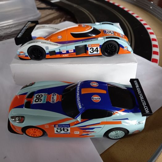 Scalextric GULF Endurance Twin Pack (slot cars)  ( le mans 24 hr touring gp racer lmp )