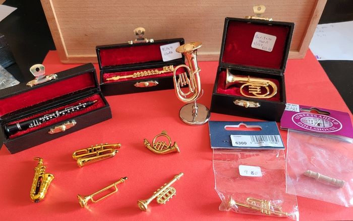 Dolls house furniture - Music room