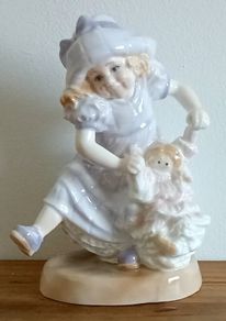 Little Princess 1999 UNISEF Porcelain figurine