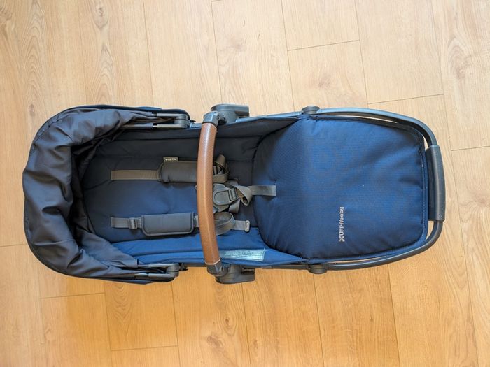 Uppababy V2 Buggy and Bassinet