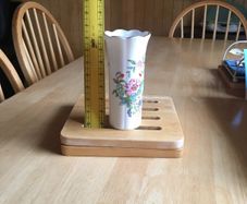 aynsley - small vase - 'Pembroke' design