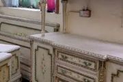 Antique bedroom suite for repair