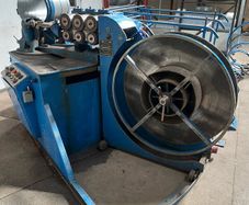 Sprio duct machine