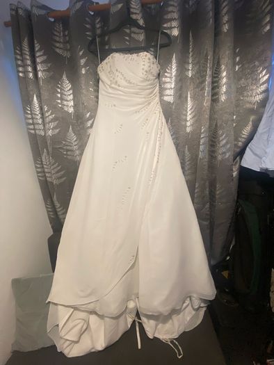 wedding dress