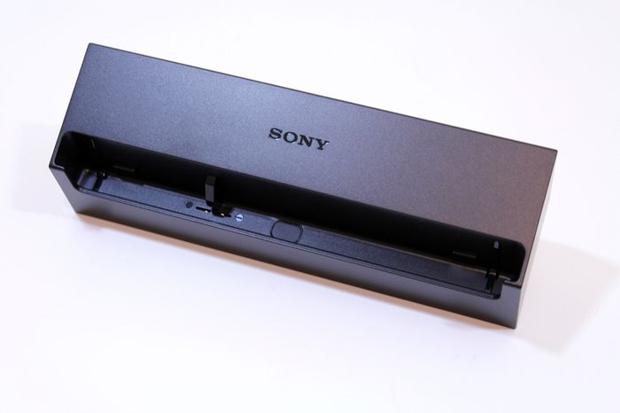 GENUINE - Sony Xperia Z LH36 Desktop Charging Stand Dock DK26