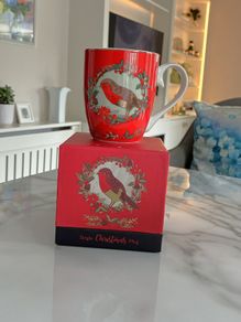 Brand-new Tipperary Crystal Christmas Robin Mug