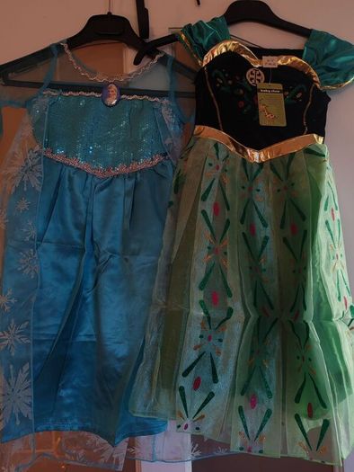Anna and Elsa costumes age 4 BNWT