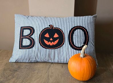 Striped Halloween cushion cover - Boo