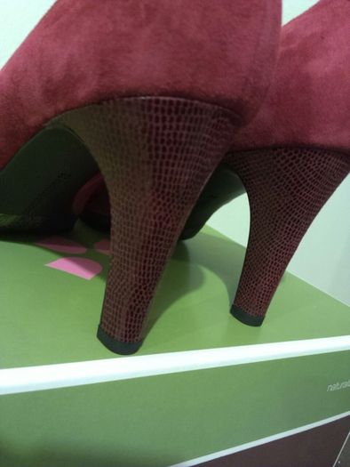 Naturalizer Shoes, size EU-41. UK-7, brand new.