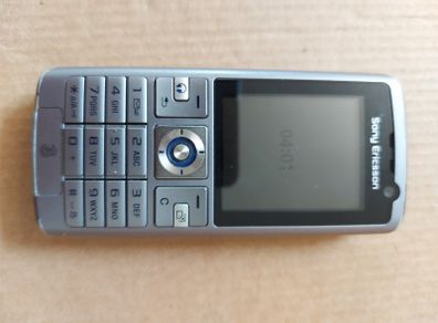Sony Ericsson K610i (Grey) Retro 2000s Basic Mobile Phone - Locked To Three, in excellent working & cosmetic condition, with charging cable, RARE