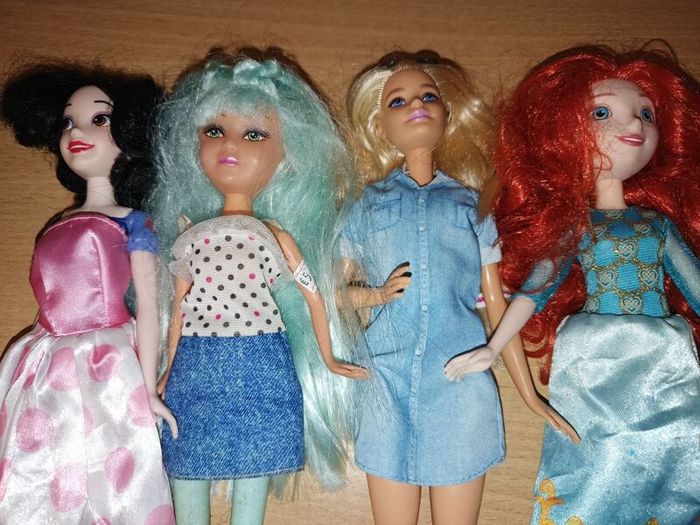 Barbie and Disney dolls bundle