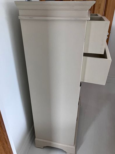 Chest if drawers