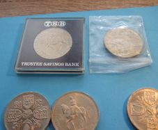 Uk Commemorative Coins.