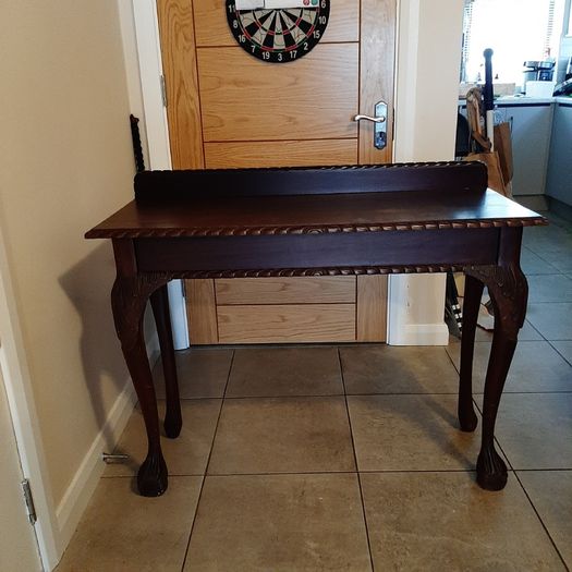 Elegant Antique Mahogany Hall Table / Console Table (Ball & Claw Feet)