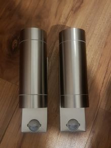 Light pir sensor 25 euro each(including bulbs) 2 available