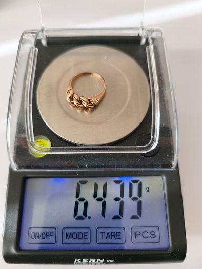 14k / ct Gold earrings & ring that come in a set