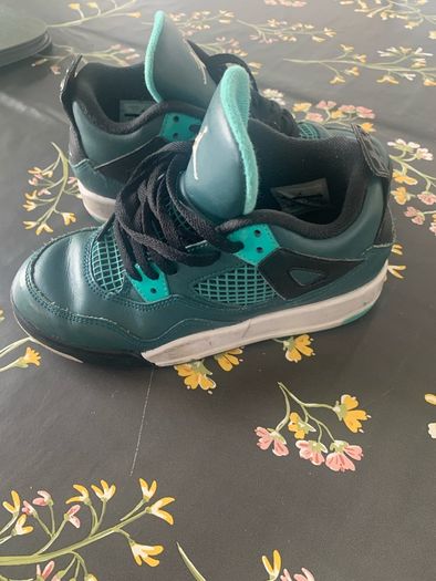 Jordan 4 Retro Teal