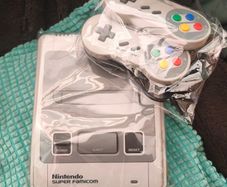 Nintendo Super Famicom Console & Super Mario World SNES Japan.