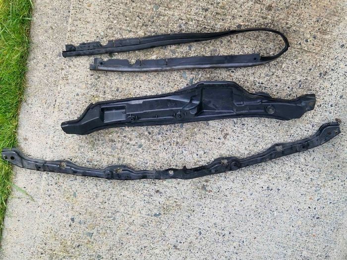 Toyota grill and other parts