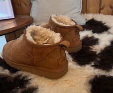 Uggs Classic Ultra Mini UK 4